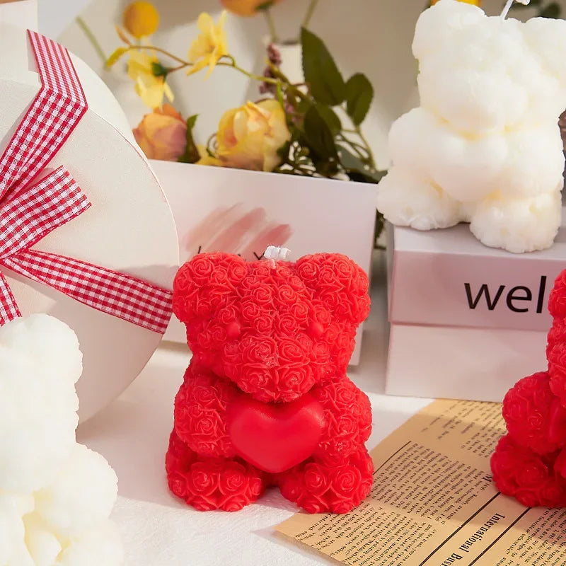 Collection of Bougie Parfumée en Forme d’Ours de Roses in a gallery layout
