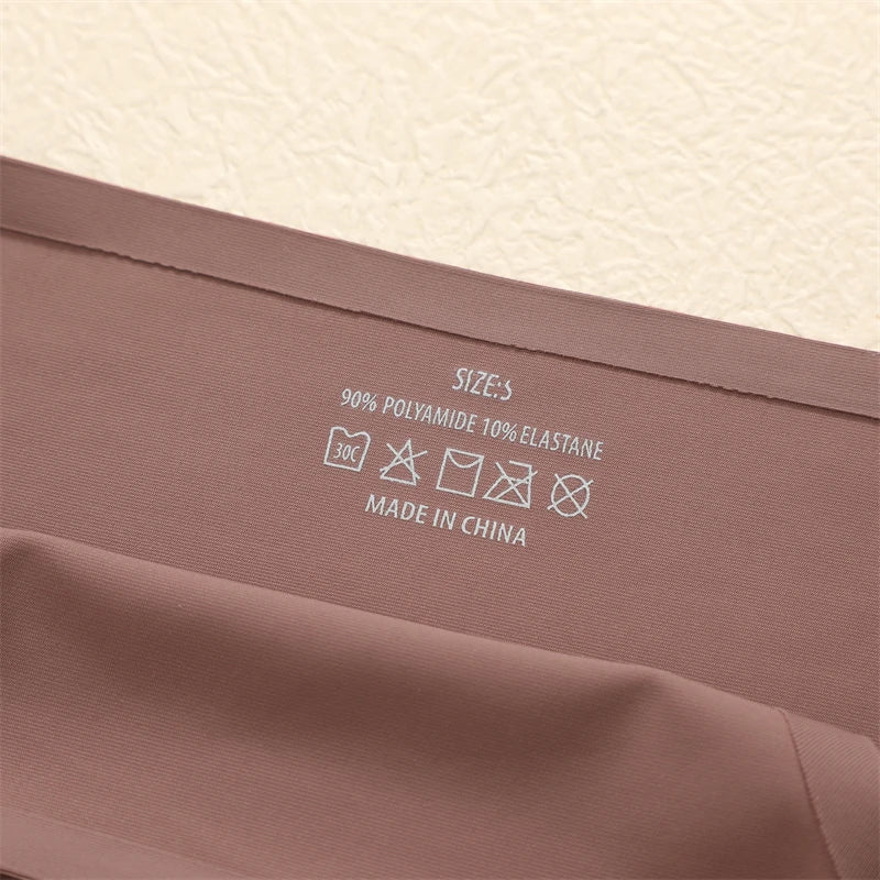 Collection of String Taille Basse – Confort Minimaliste in a gallery layout