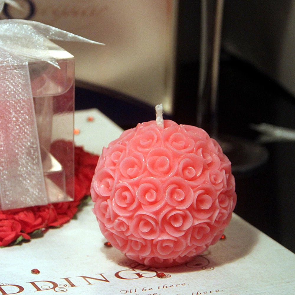 Collection of Bougie en Forme de Rose Parfumée in a gallery layout