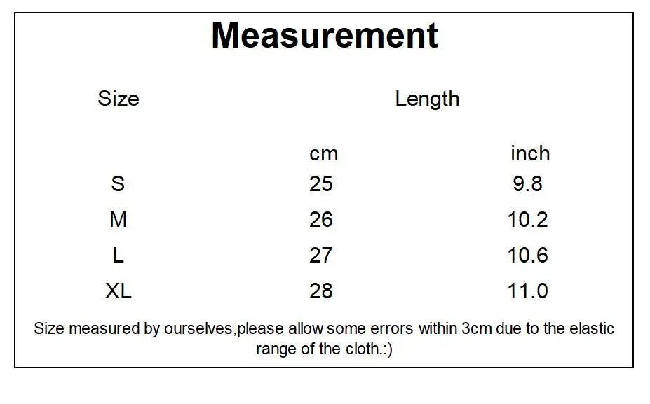 Collection of String en Dentelle Noire avec Chaîne Décorative in a gallery layout