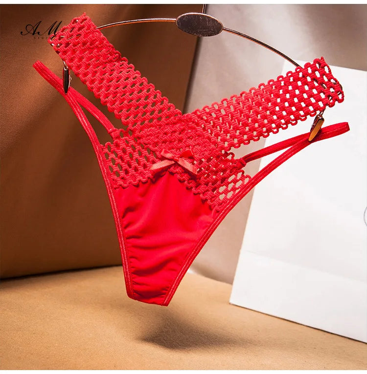 Collection of Culotte Élégante avec Décoration Ajourée in a gallery layout